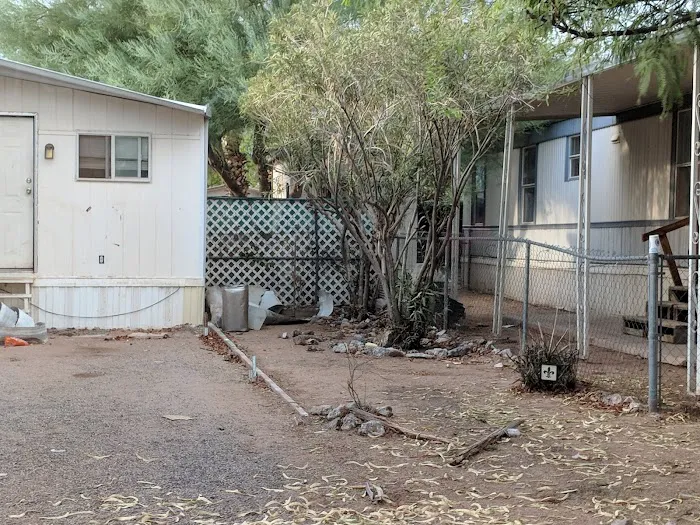 Apache Mobile Home and RV Park Picture 5