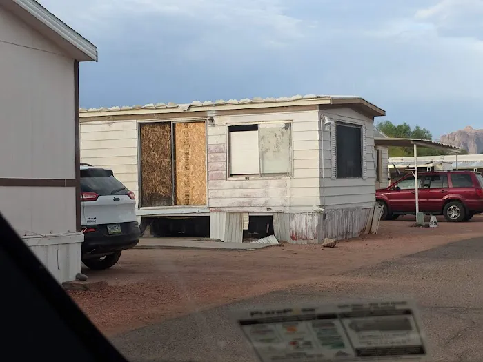 Apache Mobile Home and RV Park Picture 6