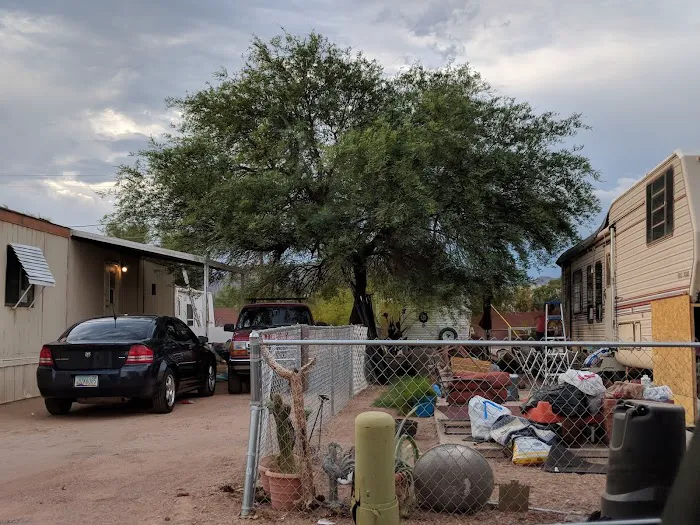 Apache Mobile Home and RV Park Picture 3