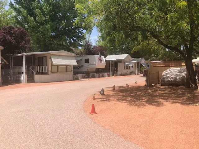 Houston Creek RV Resort Picture 4