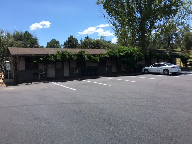 Lazy D Ranch RV & Apartments Picture 1