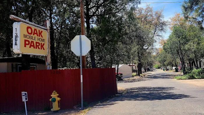 Oak Mobile Home Park Picture 5