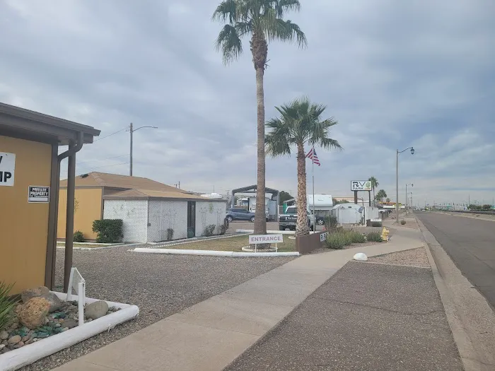 Desertaire Adult RV Park Picture 8