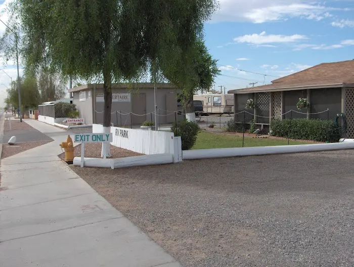 Desertaire Adult RV Park Picture 9