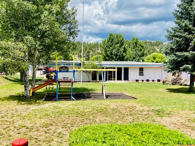 Westglen Mobile Home Park Picture 2