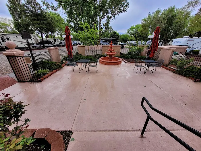 J & H RV Park Picture 4