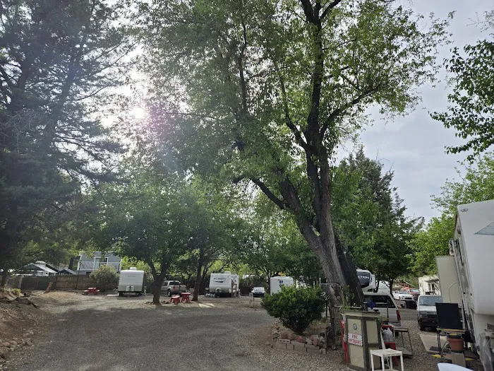 Camelot RV Park Picture 10