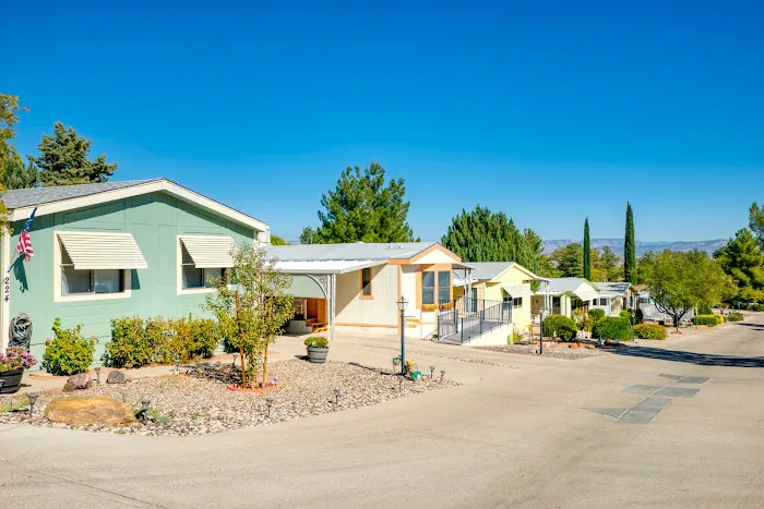 Lampliter Village Picture 3