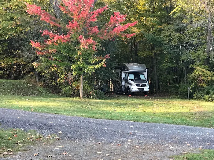 Lake Champagne RV Picture 3