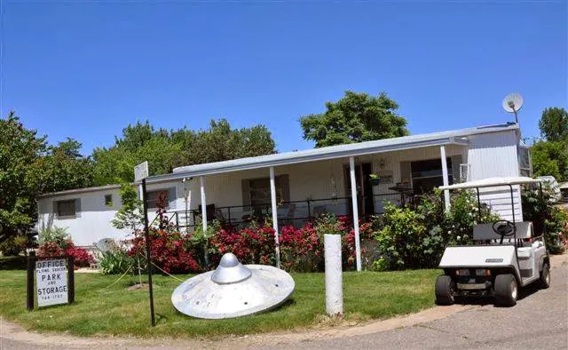 Flying Saucer RV Park Picture 2