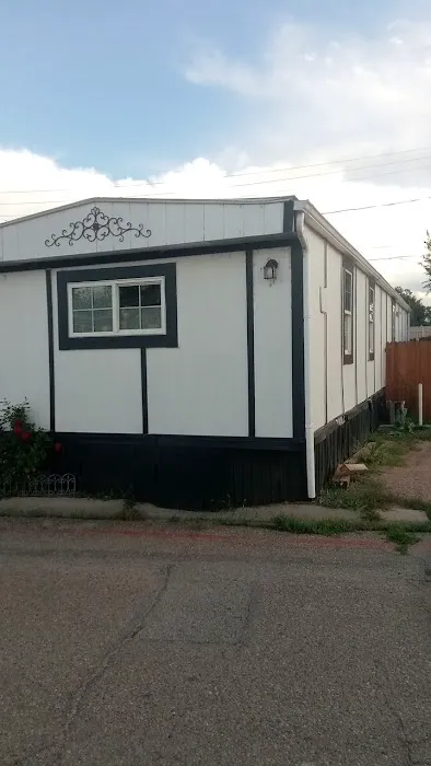Royal Mobile Home Park Picture 4
