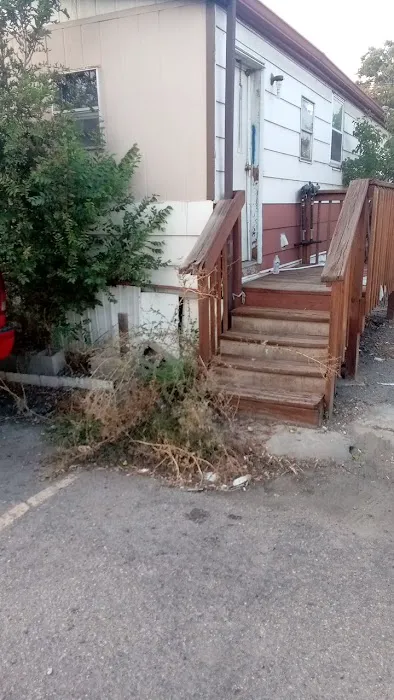 Royal Mobile Home Park Picture 9