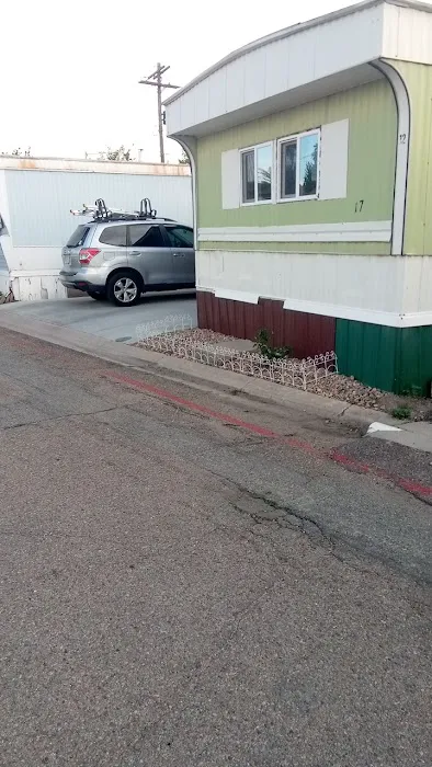 Royal Mobile Home Park Picture 8