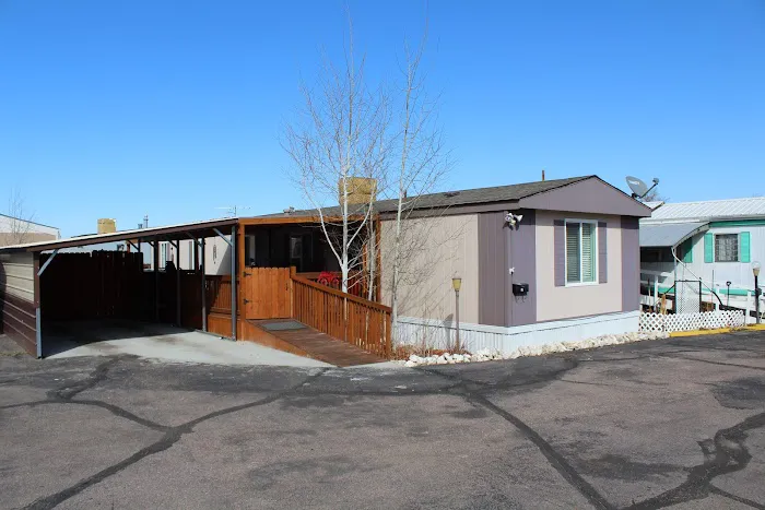 Ridgewood Mobile Home Park Picture 8