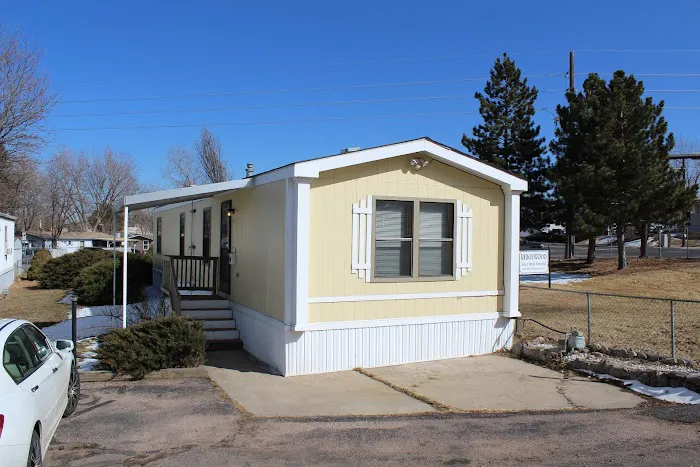 Ridgewood Mobile Home Park Picture 10