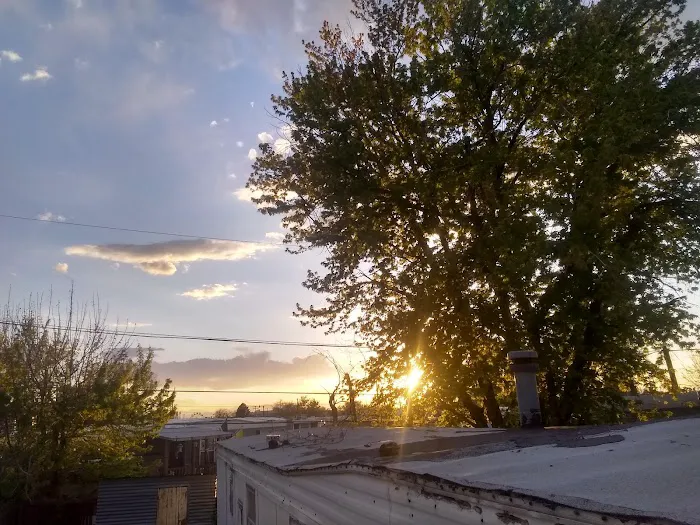 M & M Mobile Home Park Picture 1