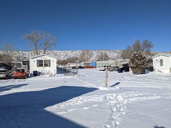 Lamp Lighter Mobile Home Park Picture 3