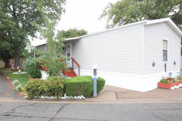 Thornton Estates Manufactured Home Community Picture 7
