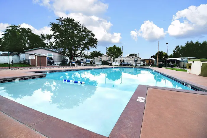 Wikiup Manufactured Home Community Picture 2
