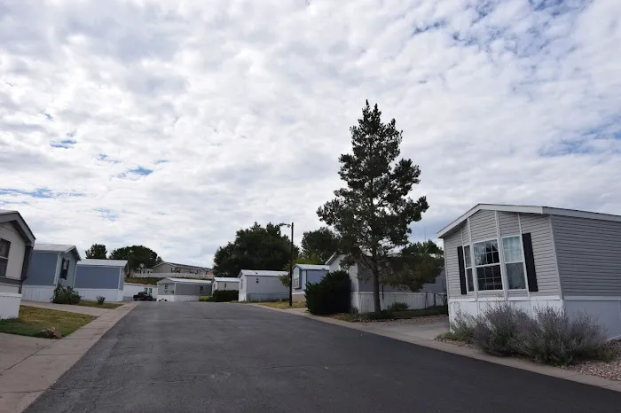 Redwood Estates Manufactured Home Community Picture 7