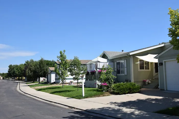 Longview Manufactured Home Community Picture 1