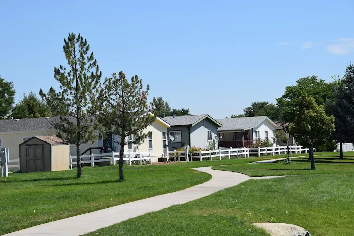 Longview Manufactured Home Community Picture 5