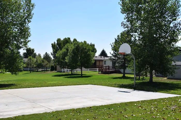 Longview Manufactured Home Community Picture 10