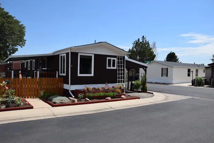 Countryside Village Of Longmont Manufactured Home Community Picture 2