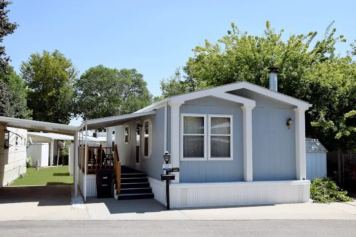 Grand Meadow Manufactured Home Community Picture 2