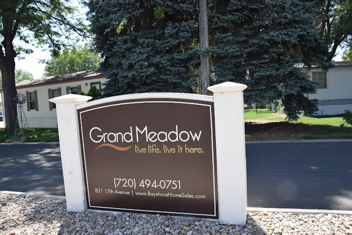 Grand Meadow Manufactured Home Community Picture 3