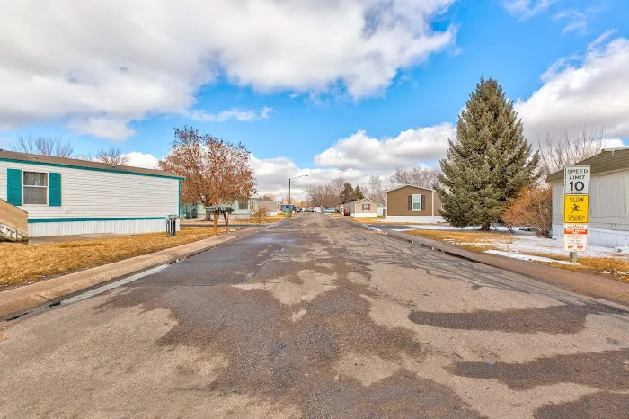 Country Estates Mobile Home Park Picture 2