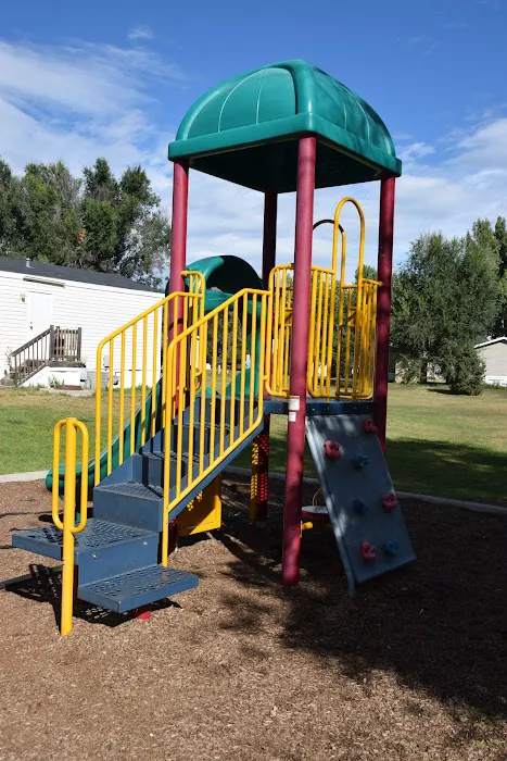 Villa West Manufactured Home Community Picture 6