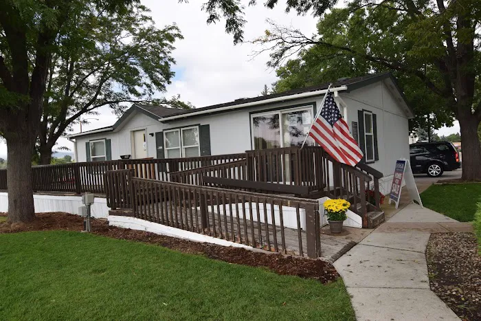 Loveland Manufactured Home Community Picture 2