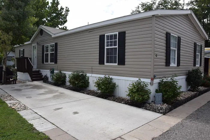 Loveland Manufactured Home Community Picture 5
