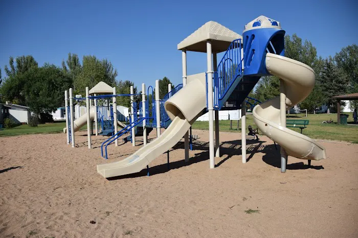 Harmony Village Manufactured Home Community Picture 3