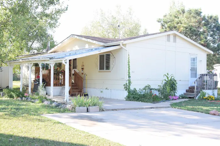 Harmony Village Manufactured Home Community Picture 4