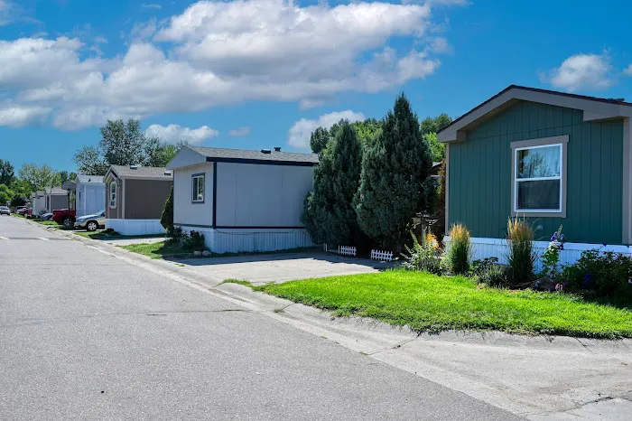 Collins Aire Mobile Home Park Picture 1