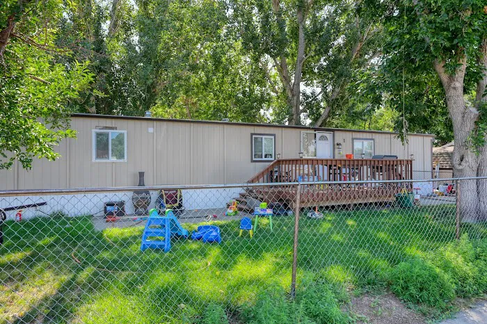Collins Aire Mobile Home Park Picture 10