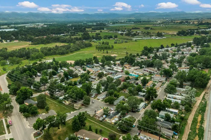 Hickory Village Picture 4