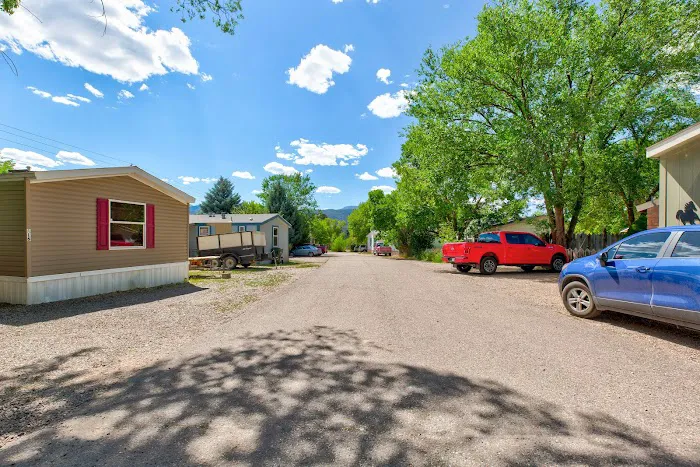 Mountain Valley Mobile Home Park Picture 10