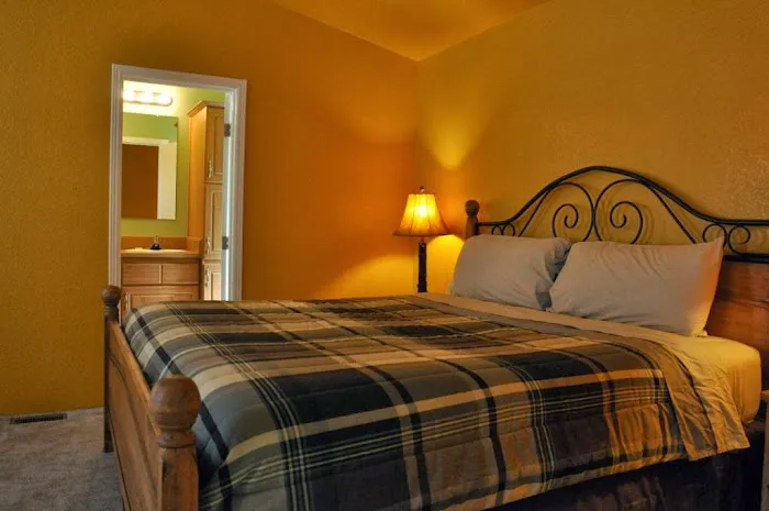 Glenwood Canyon Resort Picture 1