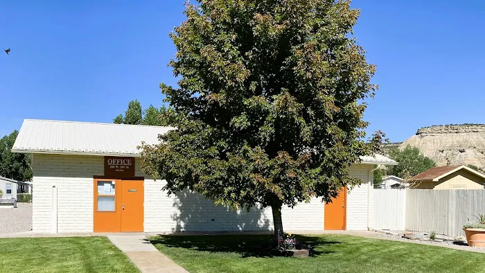King's Crown Mobile Home Park Picture 2