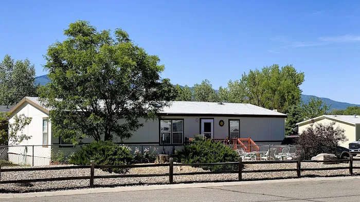 King's Crown Mobile Home Park Picture 3