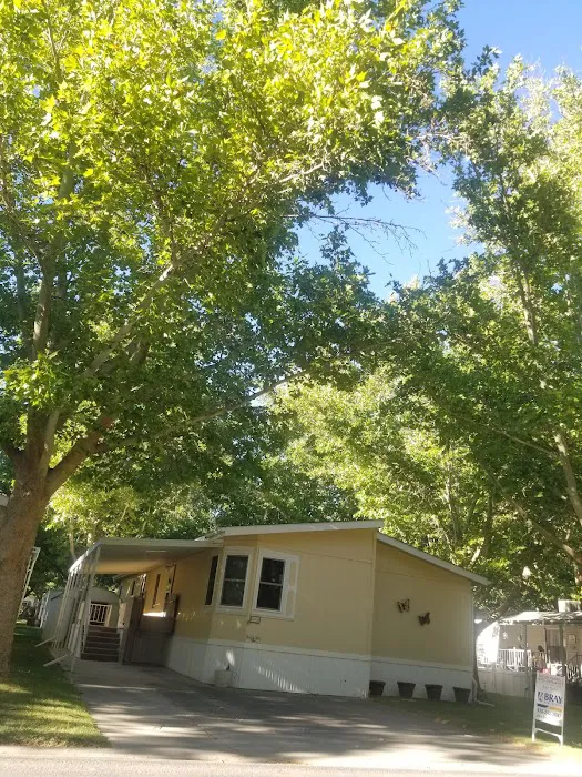 Rio-Vista Mobile Home Park Picture 4