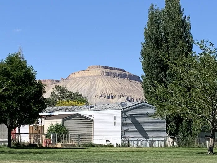 Candlewood Park Picture 8