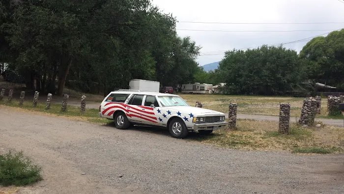 Willow Drive Trailer Park Picture 4