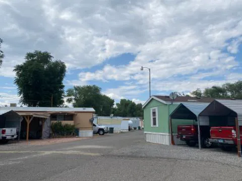 Westlake Mobile Home Park Picture 4
