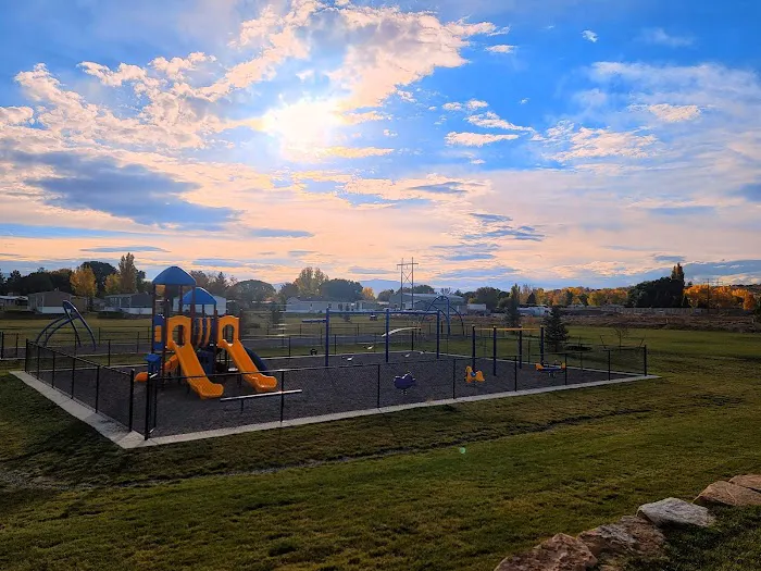 Hidden Lake Manufactured Home Community Picture 7