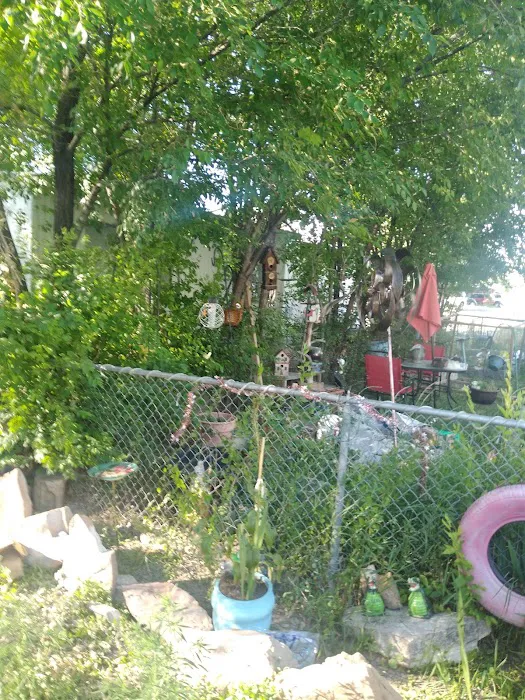 Cottonwood Mobile Home Park Picture 4