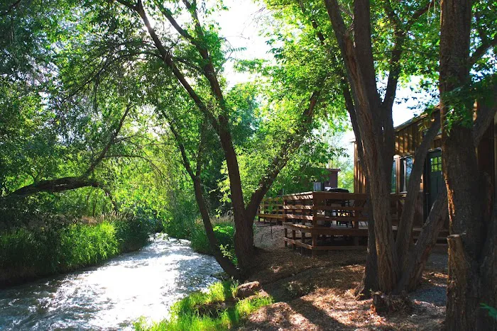 Cedar Creek Lodging & RV Park Picture 9
